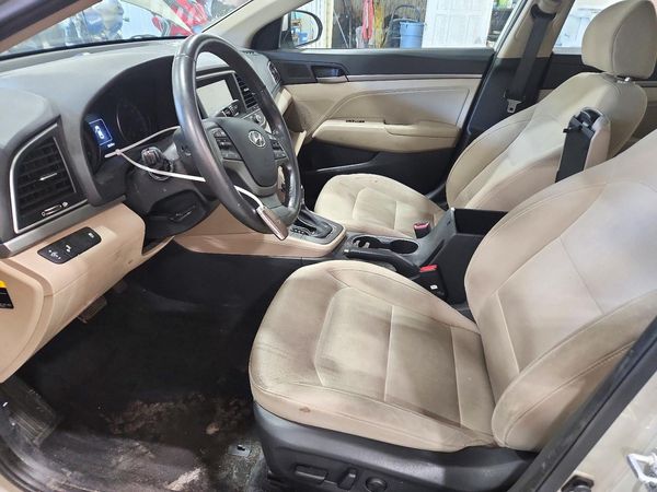 2017 HYUNDAI ELANTRA — DENT
