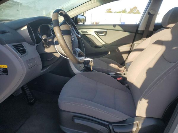 2014 HYUNDAI ELANTRA GLS (Middle) — DENT