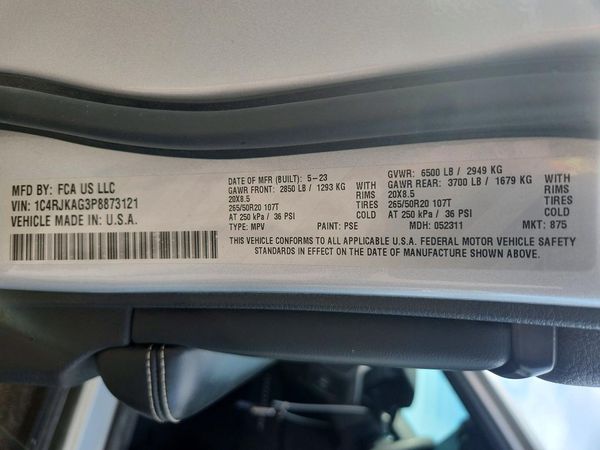 2023 JEEP GRAND CHEROKEE L LAREDO 4X4