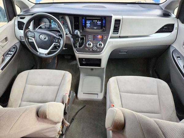 2015 TOYOTA SIENNA — CKPT