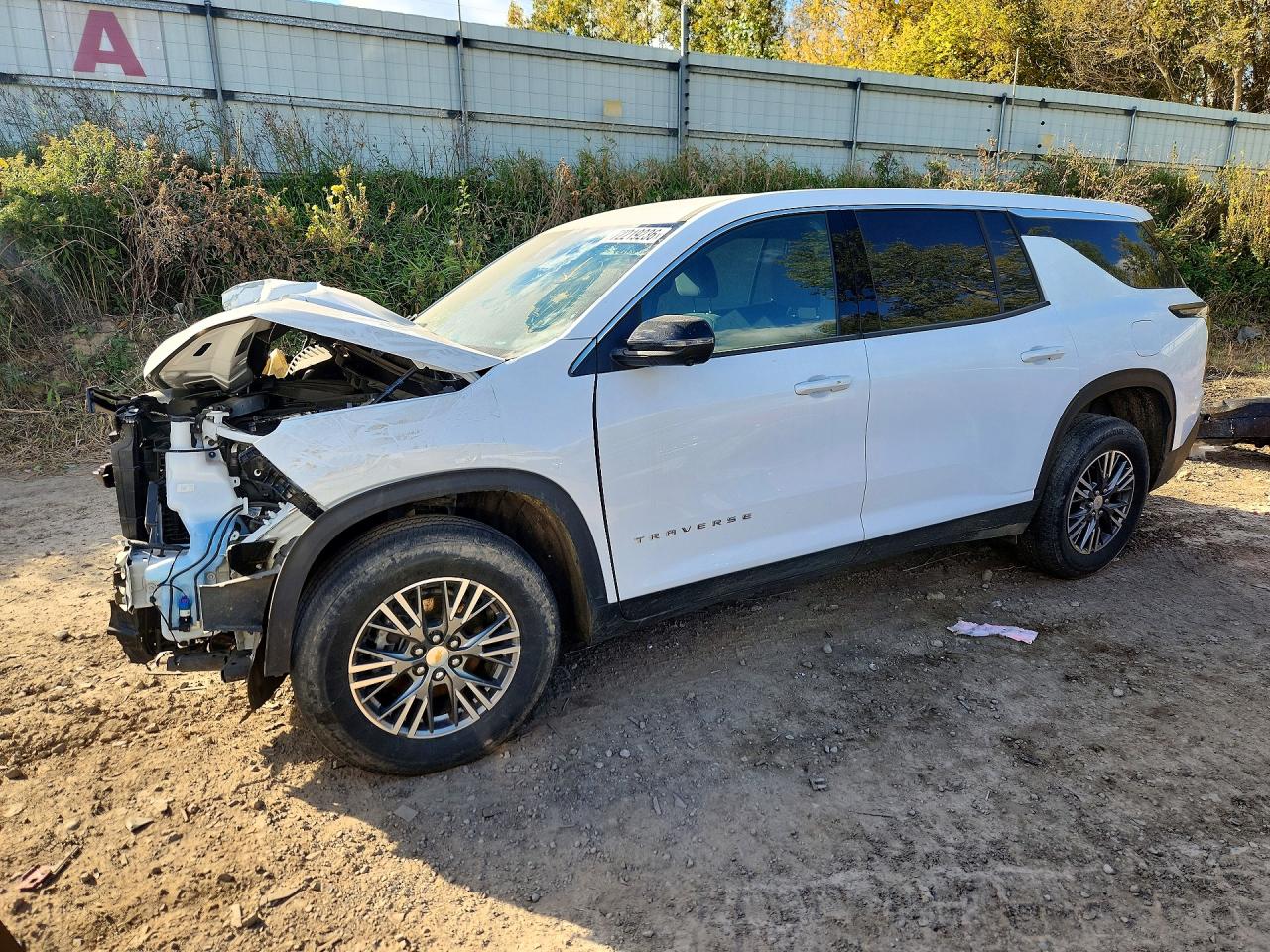 2024 CHEVROLET TRAVERSE LS — Front 3/4