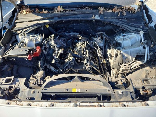2018 JAGUAR F-PACE Portfolio — Engine bay