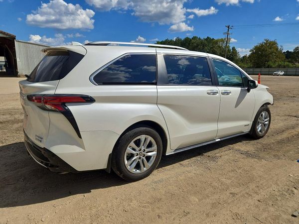 2021 TOYOTA SIENNA Limited — PSRA