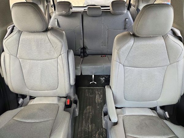2021 TOYOTA SIENNA Limited — SUVN