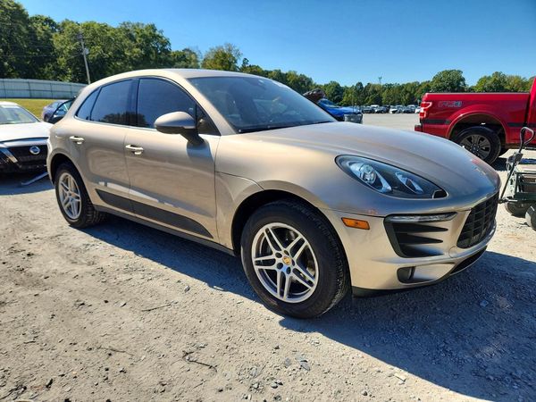 2017 PORSCHE MACAN — Passenger 3/4