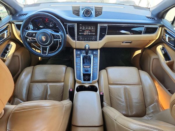 2017 PORSCHE MACAN — CKPT