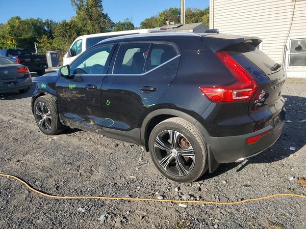 2020 VOLVO XC40 Inscription — DSRA