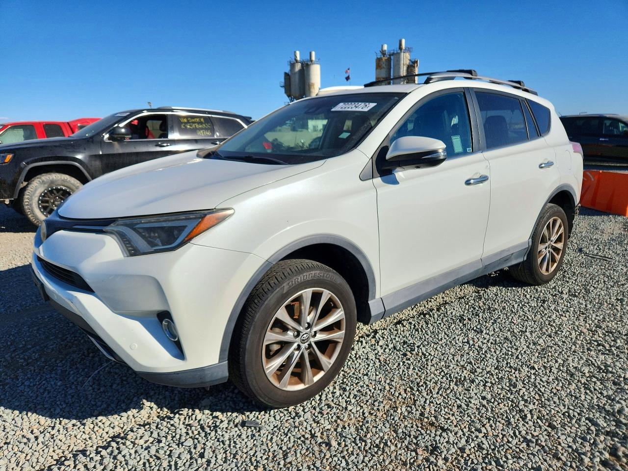 2017 TOYOTA RAV4 Ltd/Platinum — Front 3/4