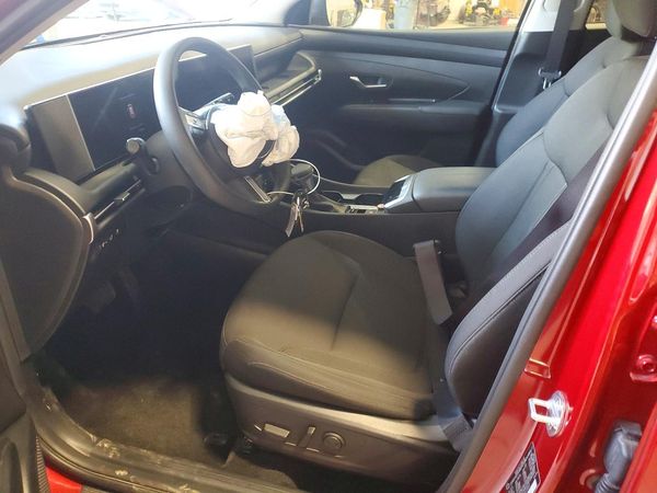 2026 HYUNDAI TUCSON SEL, SEL Plus — DENT