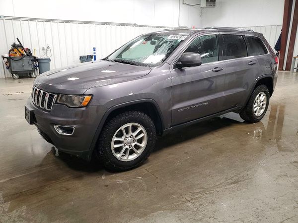 2018 JEEP CHEROKEE Laredo — Front 3/4