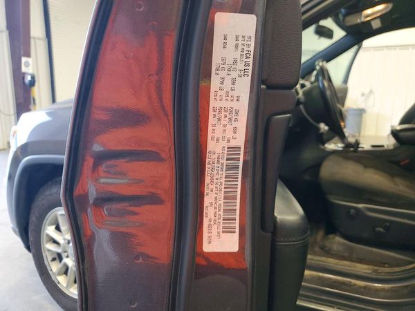 2018 JEEP CHEROKEE Laredo — VINS