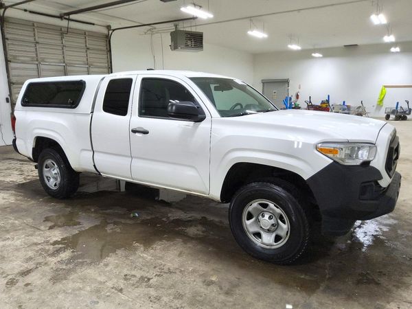 2023 TOYOTA TACOMA SR5 — Passenger 3/4