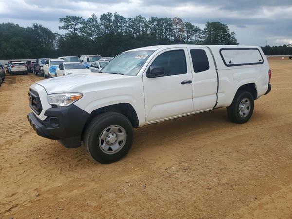 2023 TOYOTA TACOMA SR5 — Front 3/4
