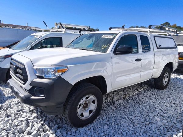 2021 TOYOTA TACOMA SR5 — Front 3/4