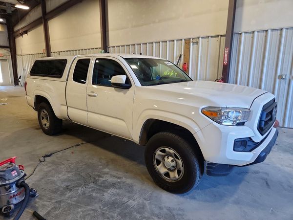 2021 TOYOTA TACOMA SR5 — Passenger 3/4
