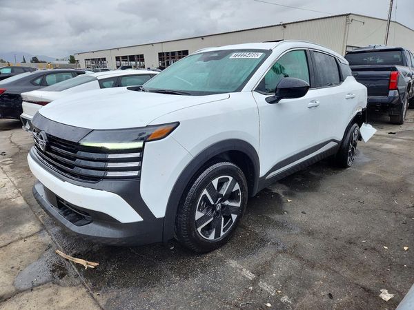 2026 NISSAN KICKS SV — Front 3/4