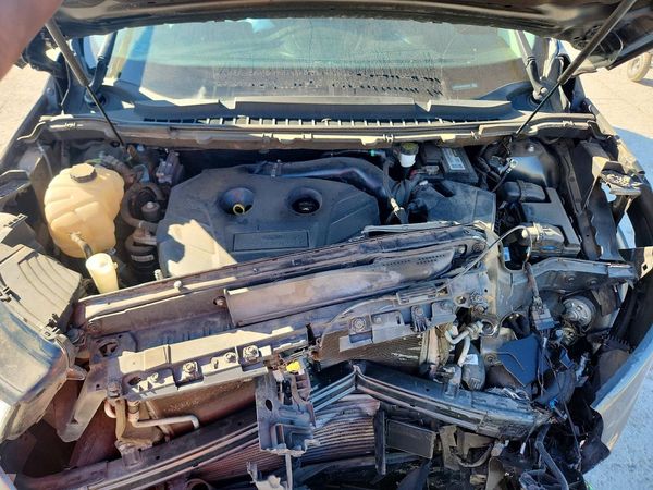 2018 FORD EDGE SEL — Engine bay