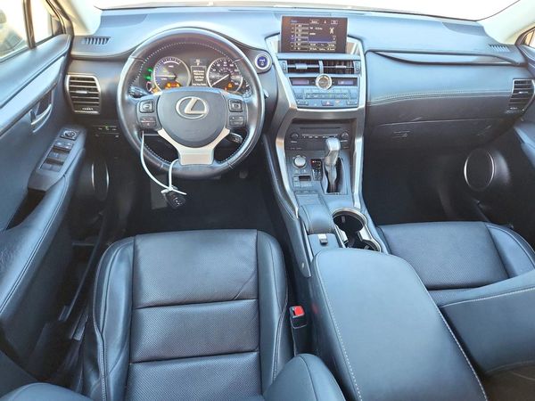 2017 LEXUS NX 300h Luxury — CKPT
