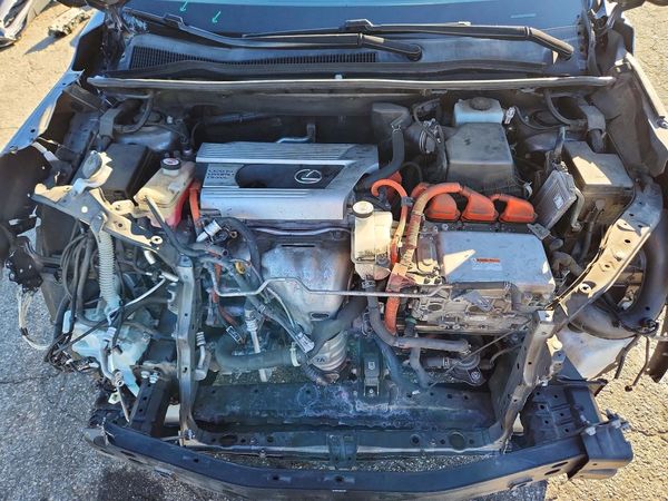 2017 LEXUS NX 300h Luxury — Engine bay