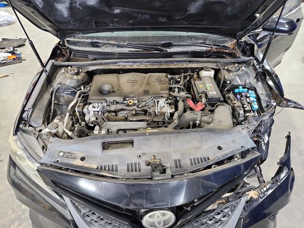 2018 TOYOTA CAMRY L/LE/SE/XLE — Engine bay