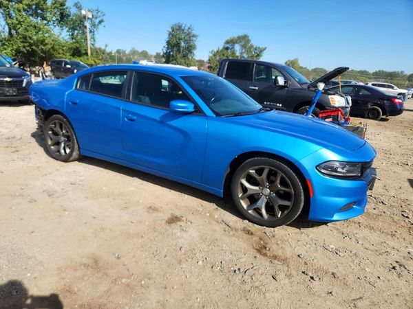 2015 DODGE CHARGER SXT — Passenger 3/4