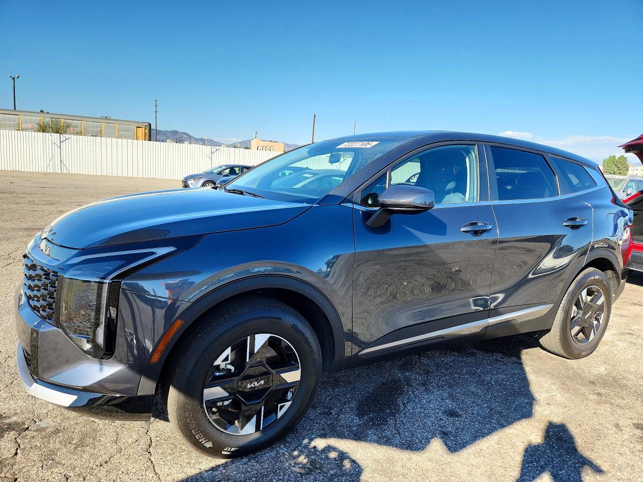 2026 KIA SPORTAGE — Front 3/4