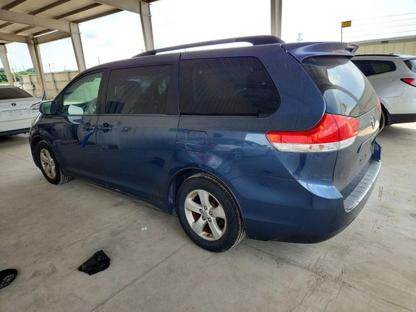 2014 TOYOTA SIENNA — DSRA