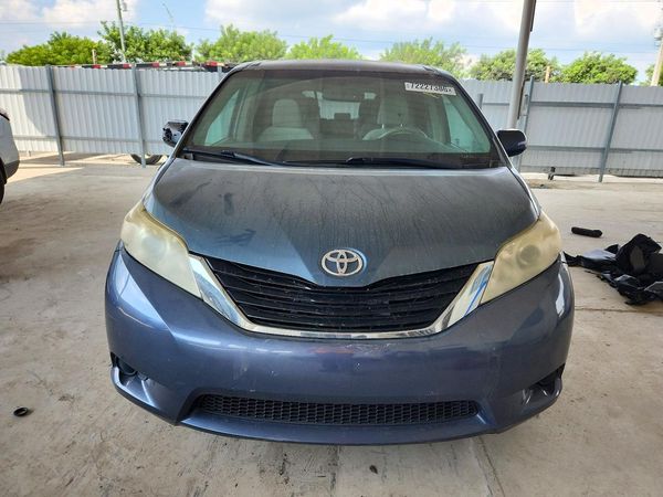 2014 TOYOTA SIENNA — DIRF