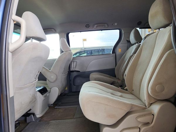2014 TOYOTA SIENNA — PSRS
