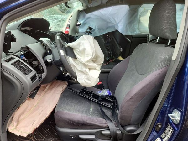 2012 TOYOTA PRIUS — DENT