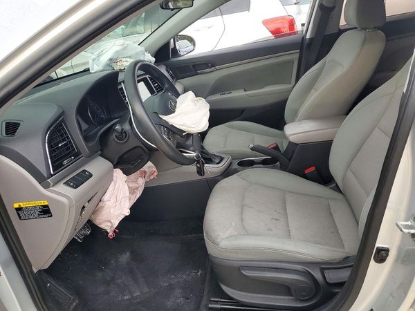 2017 HYUNDAI ELANTRA — DENT