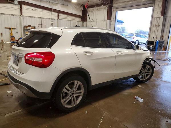 2018 MERCEDES-BENZ GLA
