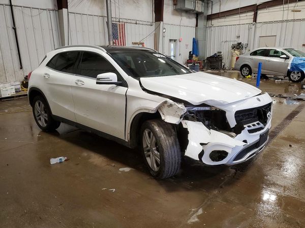 2018 MERCEDES-BENZ GLA