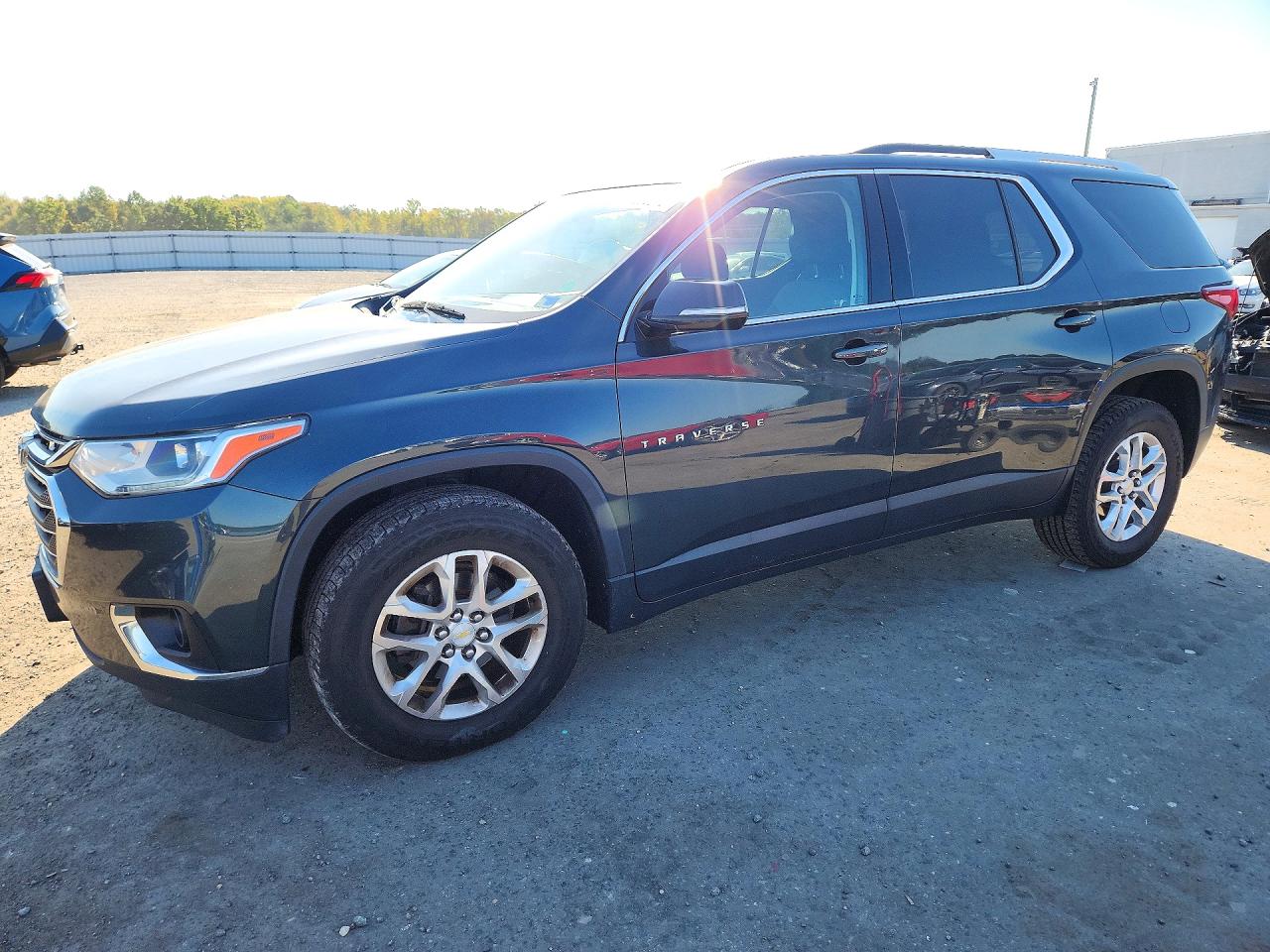 2018 CHEVROLET TRAVERSE LT — Front 3/4