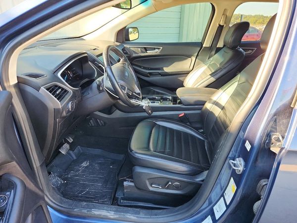 2019 FORD EDGE SEL — DENT