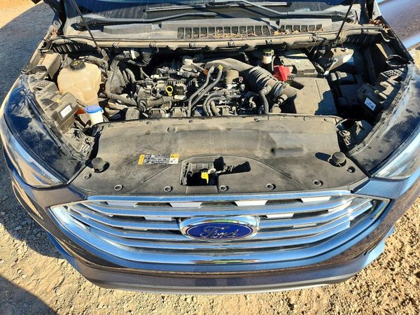2019 FORD EDGE SEL — Engine bay