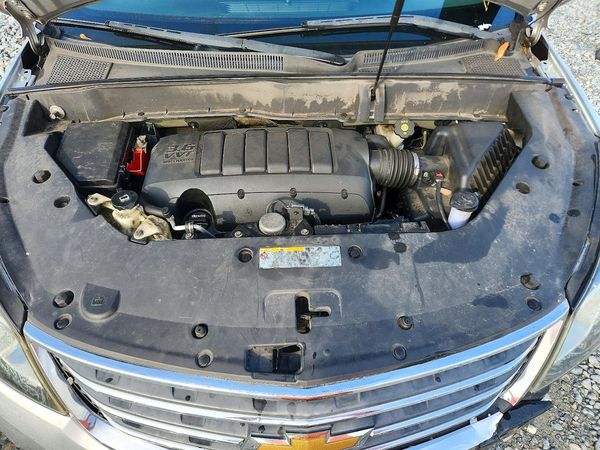 2016 CHEVROLET TRAVERSE 1LT — Engine bay