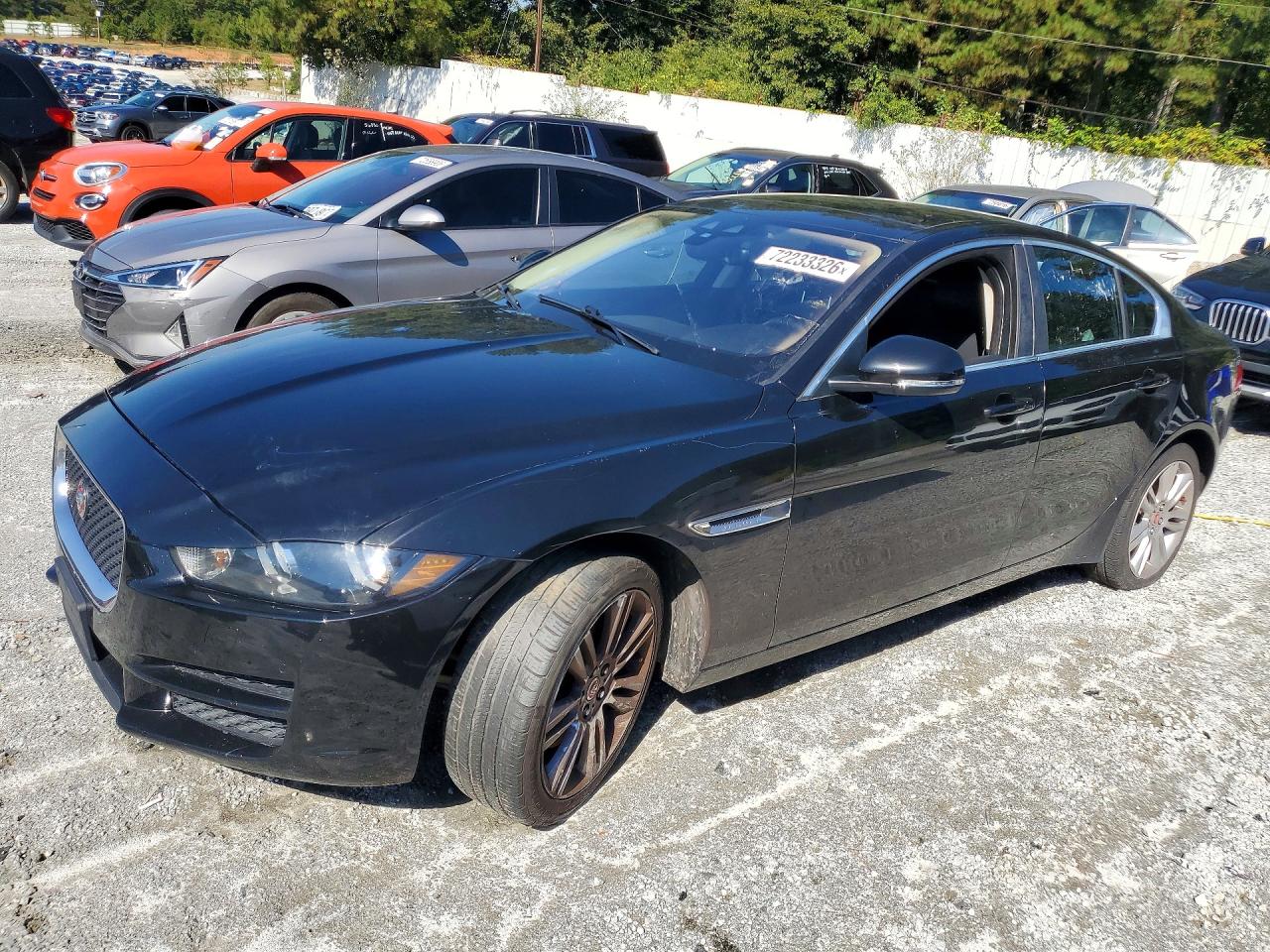 2019 JAGUAR XE Premium — Front 3/4
