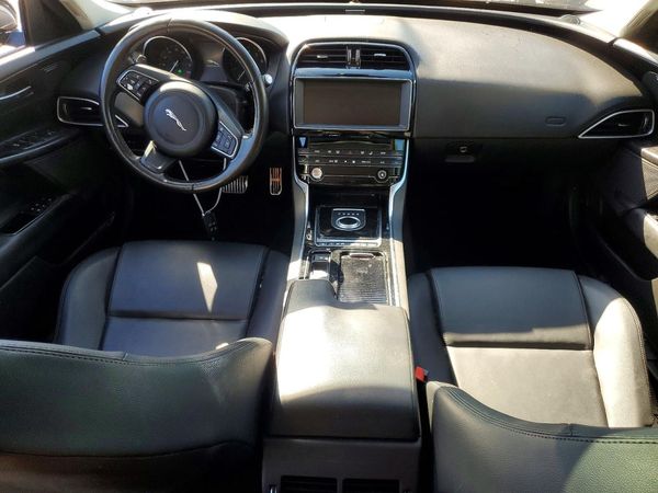 2019 JAGUAR XE Premium — CKPT