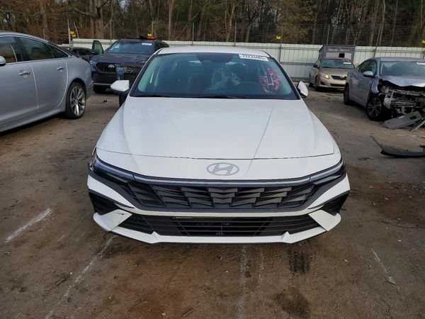 2025 HYUNDAI ELANTRA