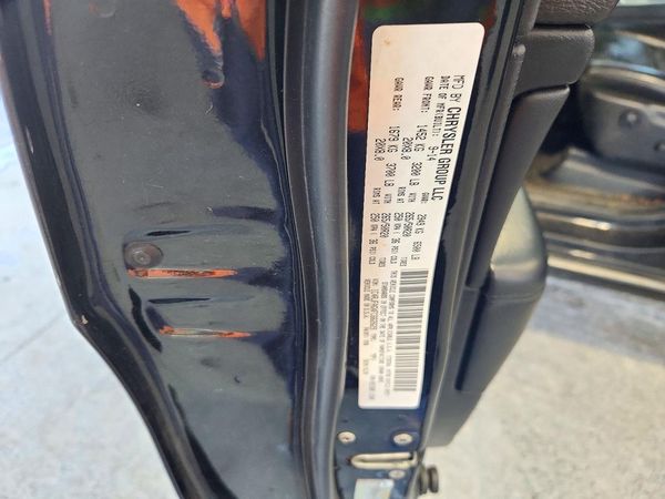 2015 JEEP GRAND CHEROKEE Laredo — VINS