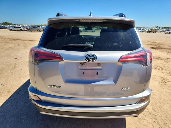 2018 TOYOTA RAV4 Adventure/XLE — DIRR