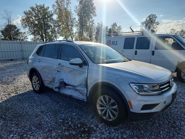 2018 VOLKSWAGEN TIGUAN SE, 4Motion SEL — Passenger 3/4