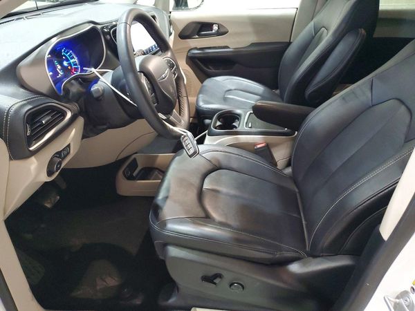 2024 CHRYSLER PACIFICA Select — DENT