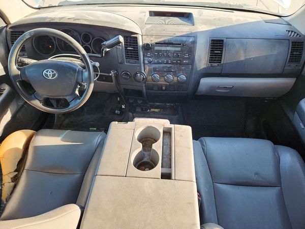 2012 TOYOTA TUNDRA SR5 — CKPT