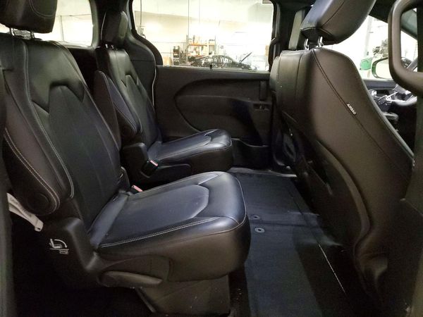 2025 CHRYSLER VOYAGER LX — PSRS