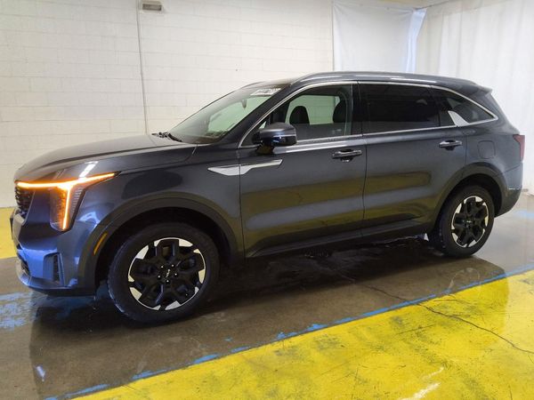 2024 KIA SORENTO S — Front 3/4