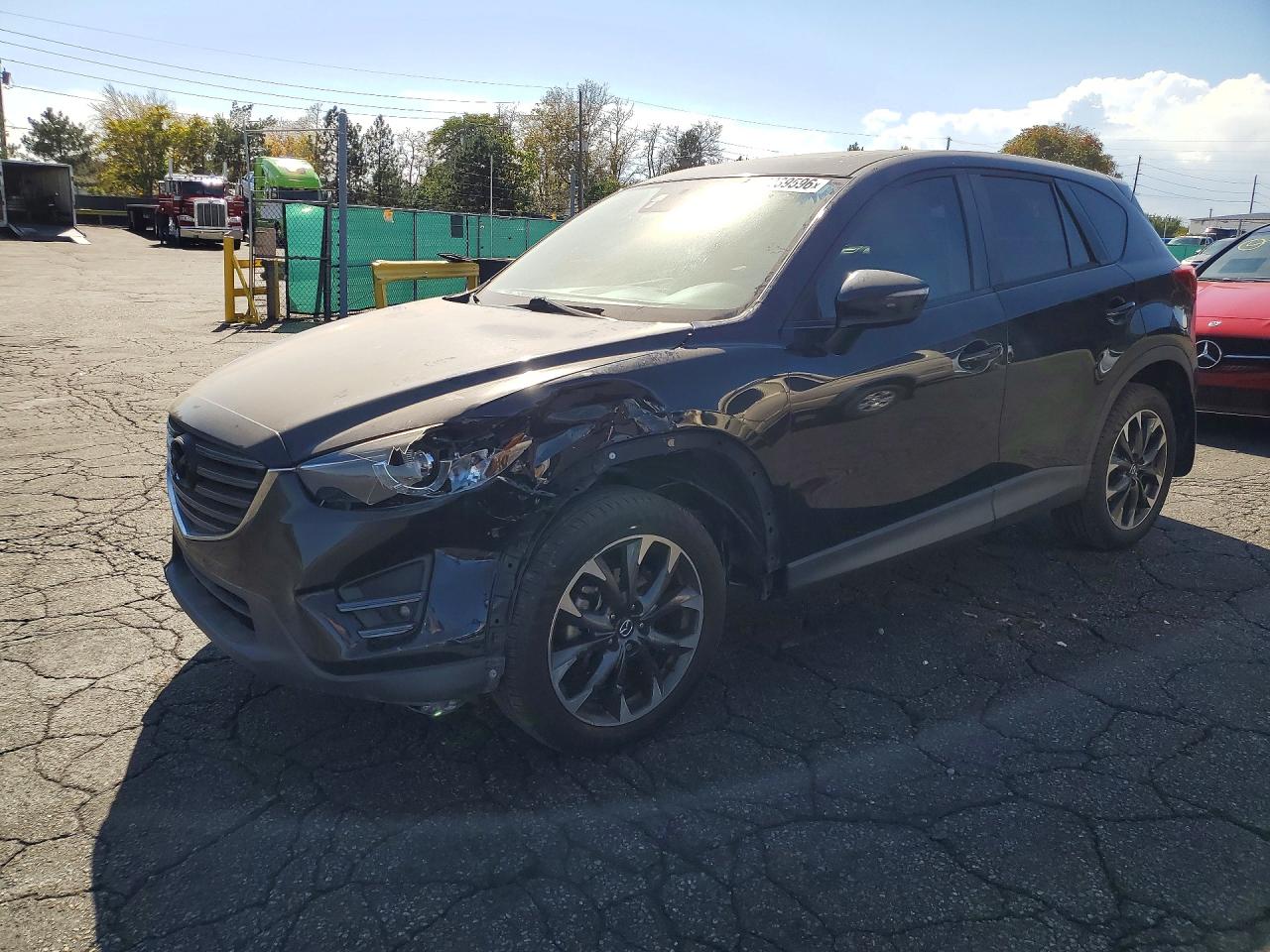 2016 MAZDA CX-5 Grand Touring/GT — Front 3/4