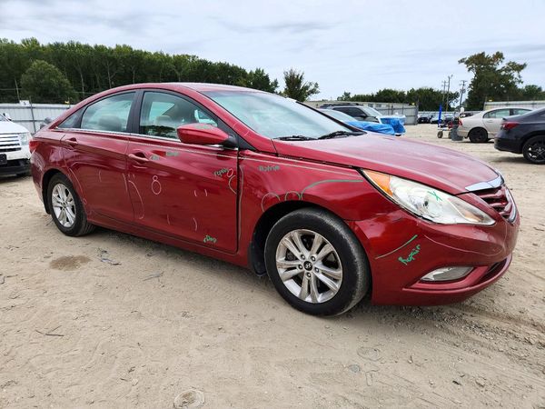 2013 HYUNDAI SONATA GLS/ GLS Popular — Passenger 3/4