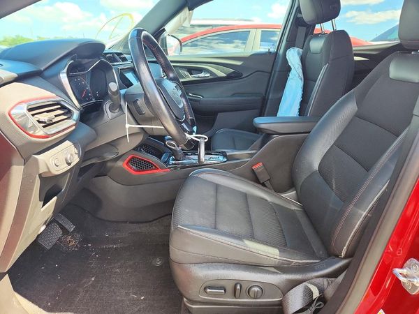 2021 CHEVROLET TRAILBLAZE RS — DENT